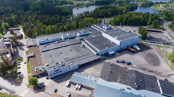 helikopterinäkymä Mölnlycken Mikkelin tehtaasta